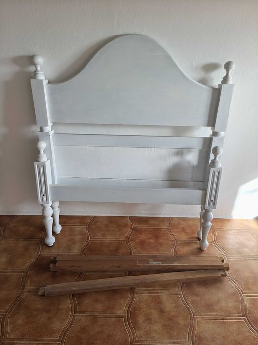 Cama de solteiro completa