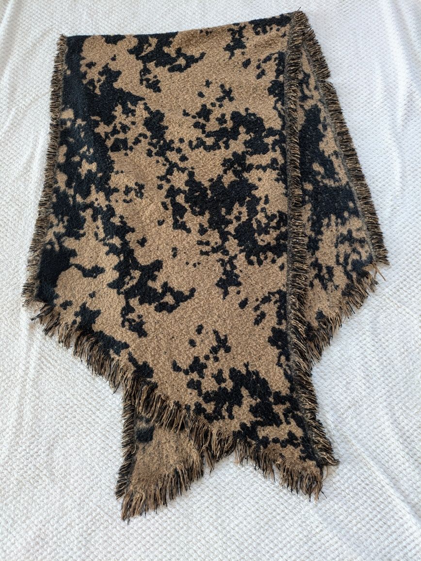 Brązowy duży szal, chusta. H&M.230 cm x 65 cm