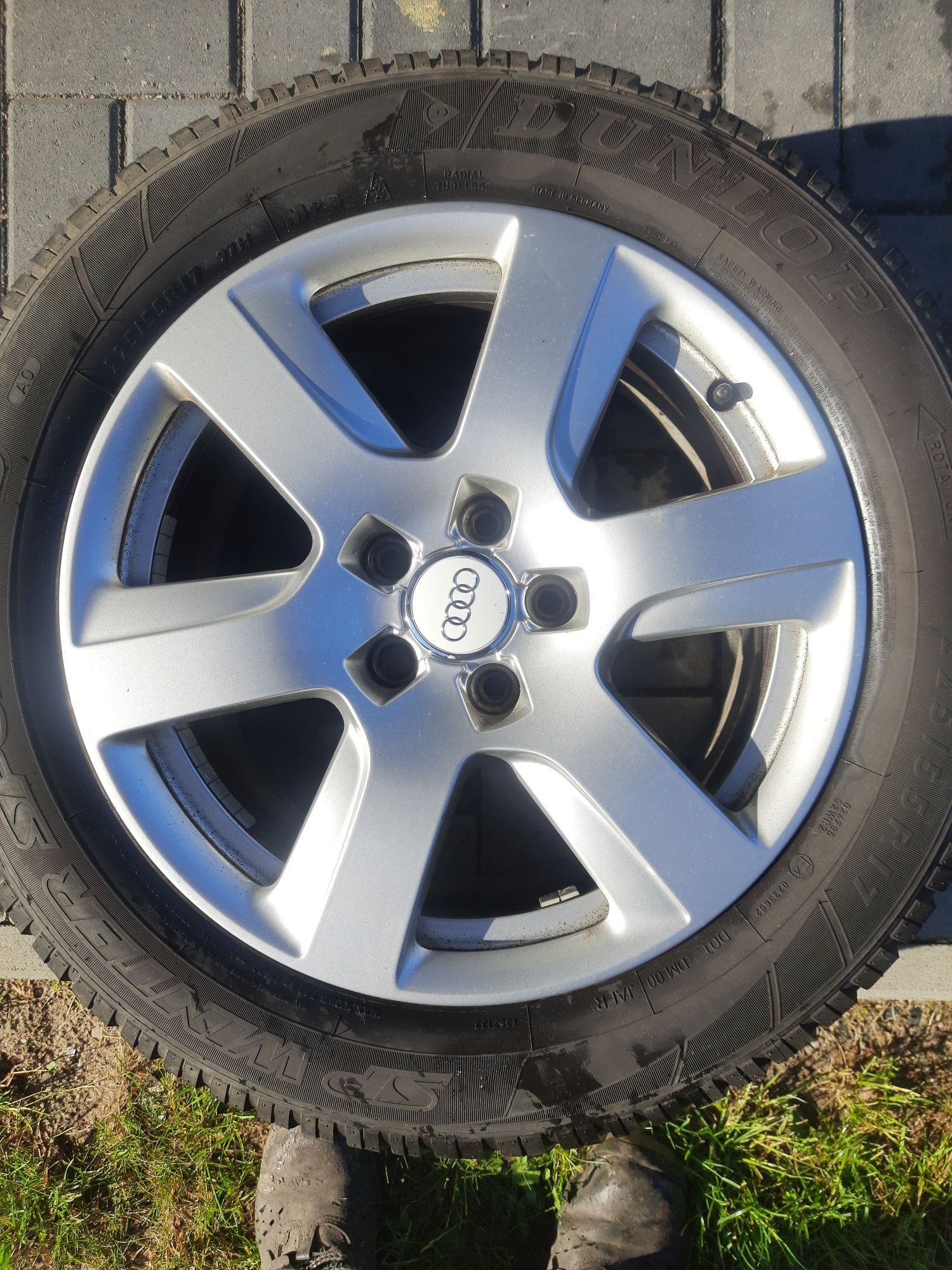 4 Alufelgi Opony Audi A6 Oryginał 225/55R17 Zima ET37 7,5Jx17H2