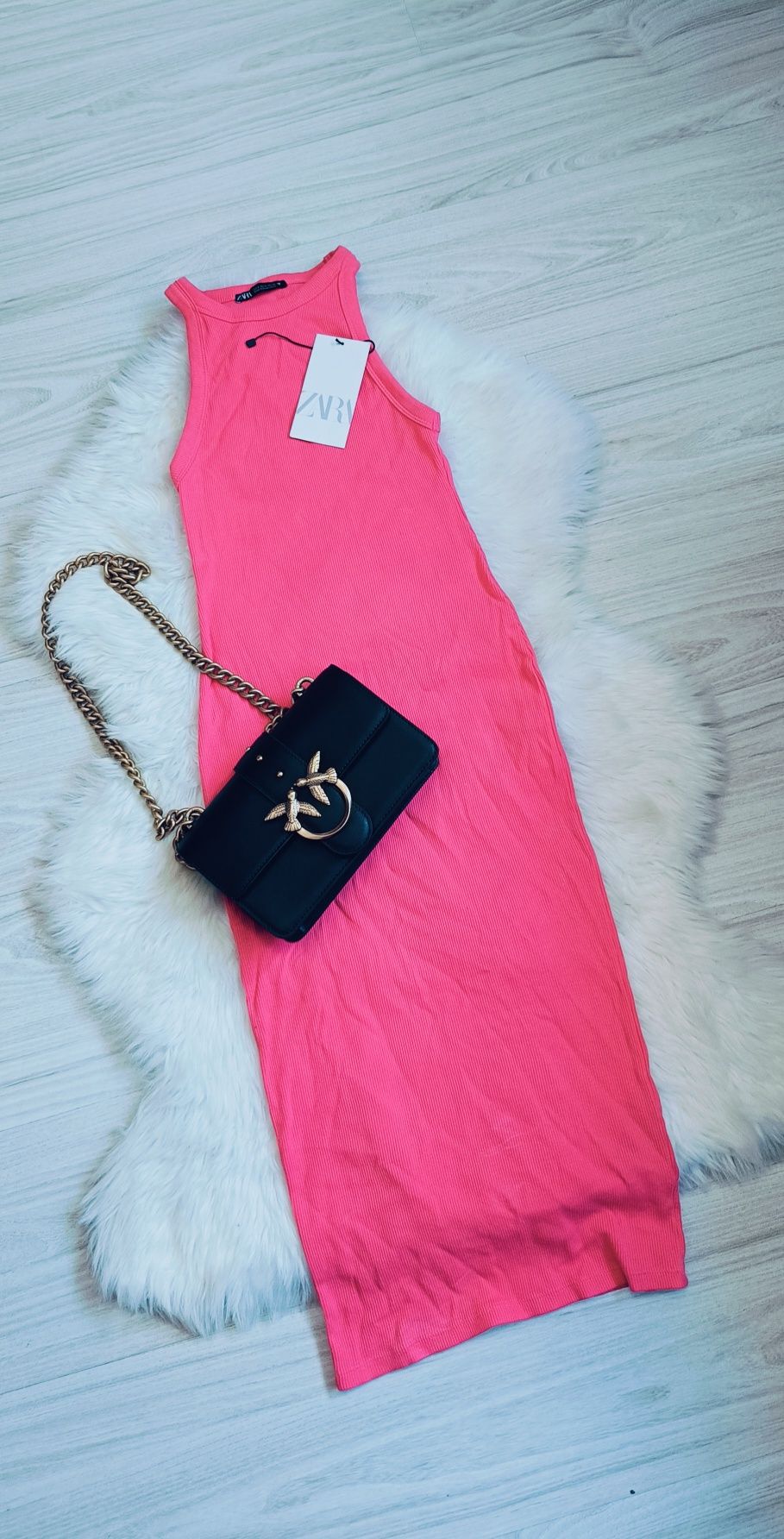 Zara piękna sukienka prążek Basic MIDI różowa