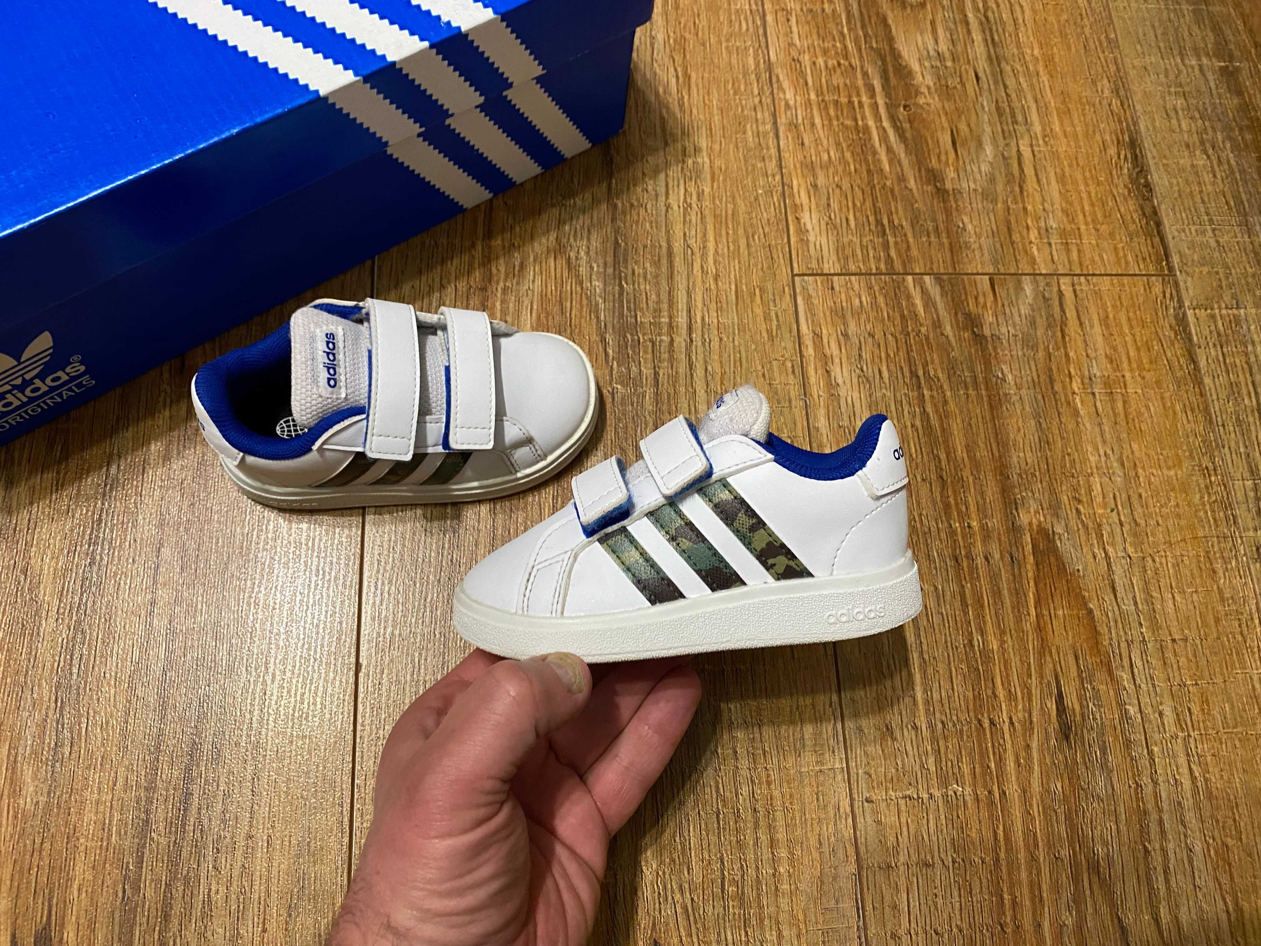 Adidas кроссовки детские кросівки Адидас оригинал р.22