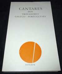 Livro Cantares dos Trovadores Galego-Portugueses Natália Correia