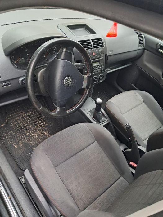 VW Polo benzyna z klimatyzacją, nowy rozrząd, sprzęgło, opony zimowe