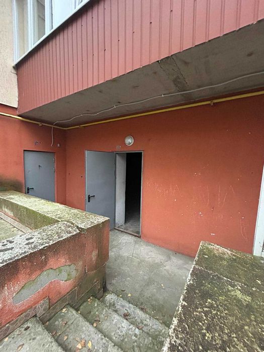 Продаж комерційного приміщення на вул. Озерна 3, площа 85.4 кв.м