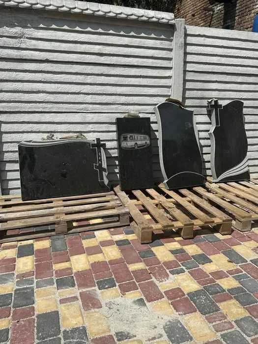 Пам"ятники від 9500грн . Доставка. Монтаж. Гарантія