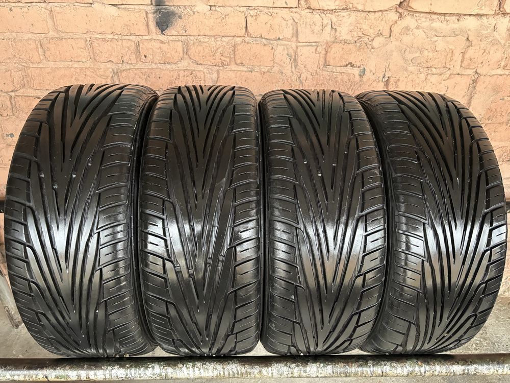 Комплект Літніх Шин 205/50R16 Uniroyal