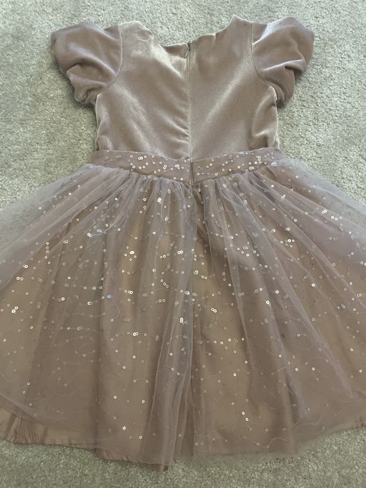 Tiulowa elegancja sukienka coolclub 104 „10”