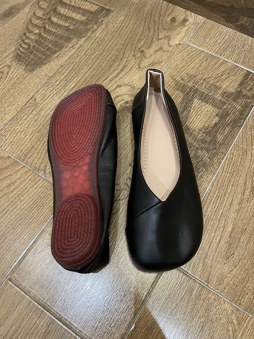 Шкіряні балетки з анатомічним носиком