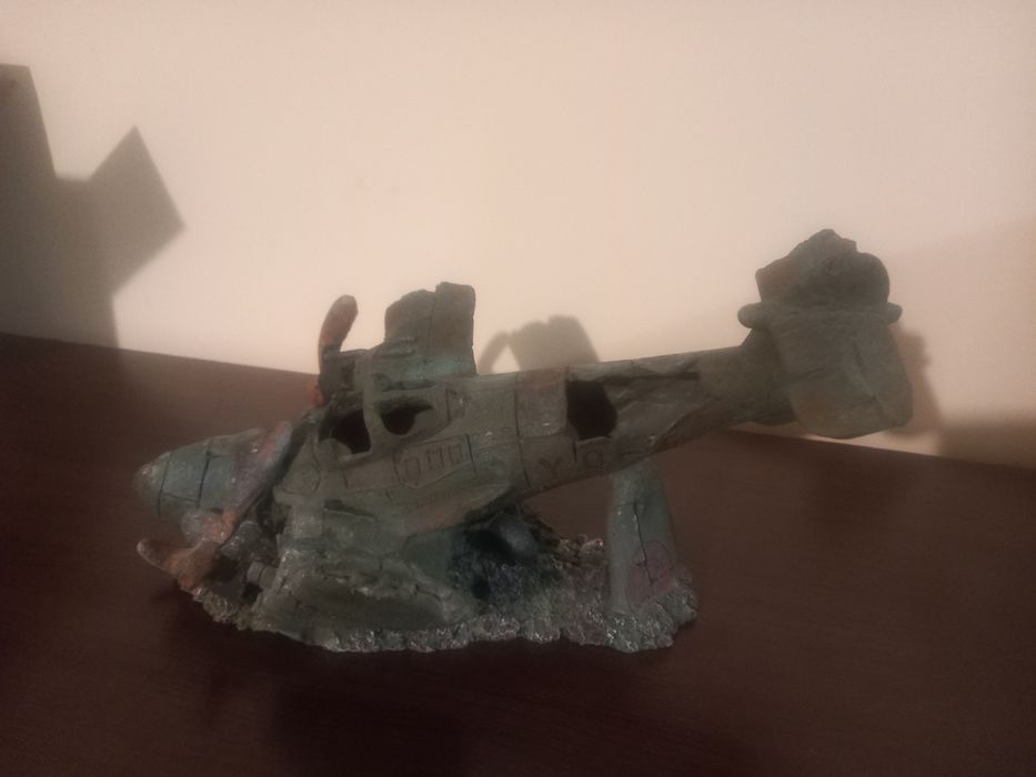 Wrak samolotu do akwarium