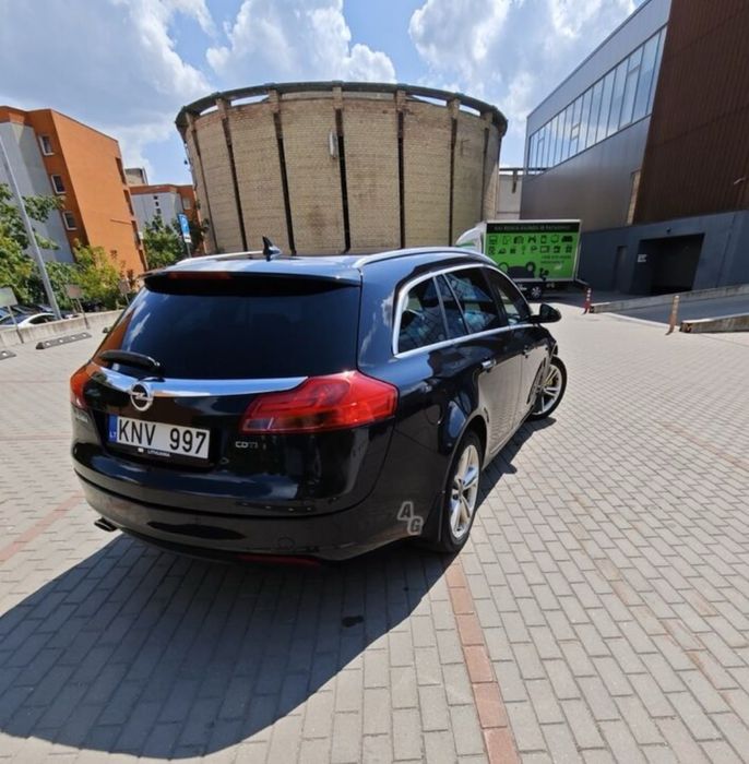 Opel Insignia продам
