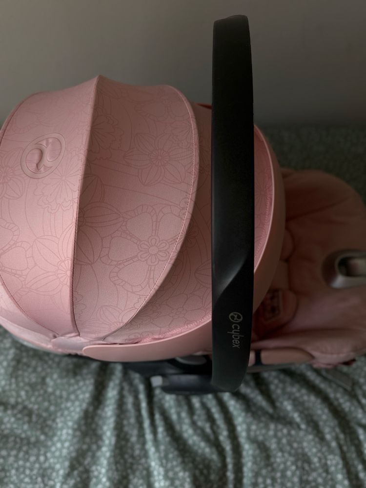 Аатолюлька Cybex cloud z i-size pink