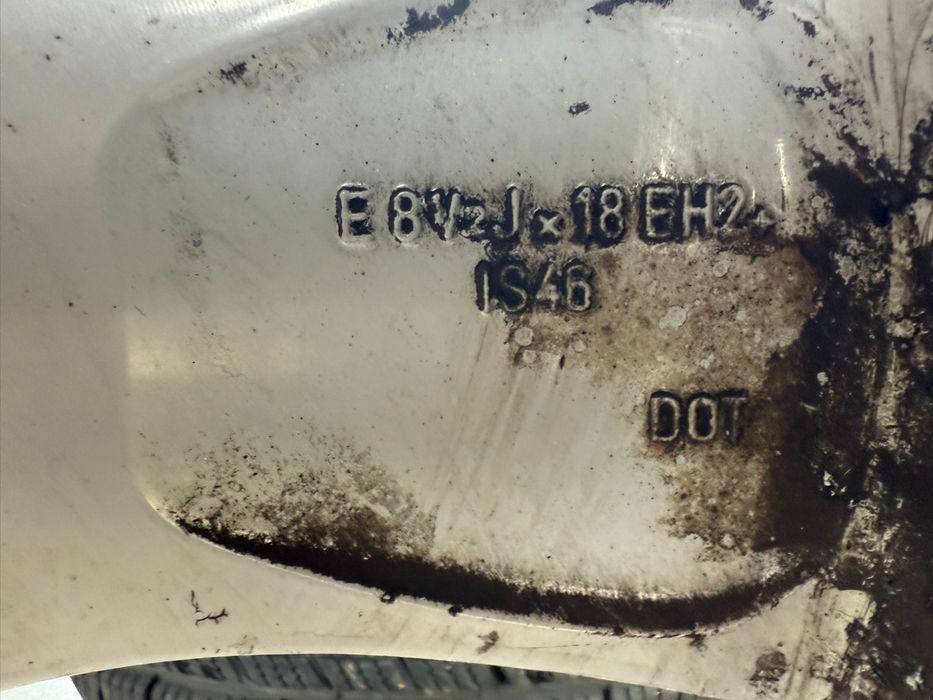 Felgi Bmw X5 z oponami zimowymi 255/55/18 komplet