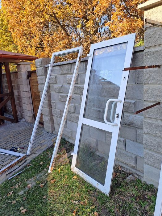 Двері металопластикові і алюмінієві