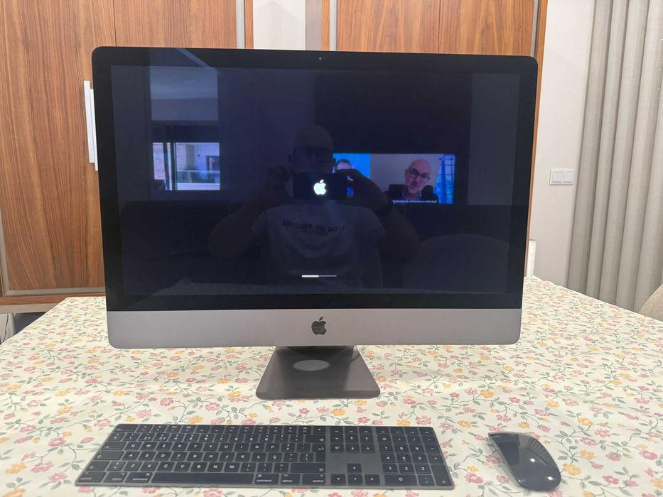 Apple iMac Pro - 27", Intel Xeon W, 128GB RAM, 64 GB GRAFICa, 4TB SDD