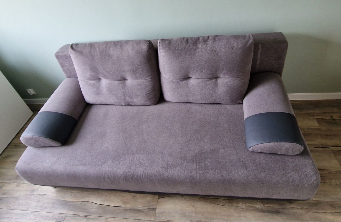 Sofa, kanapa rozkładana.