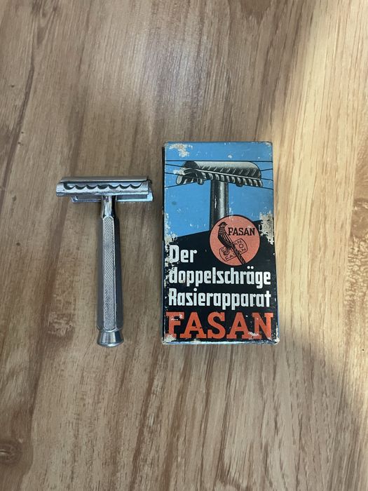 Brzytwa FASAN ANTYK bez dolnej części pudełka