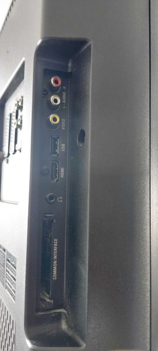Telewizor LCD 32PFL3605H/12 używany stan dobry