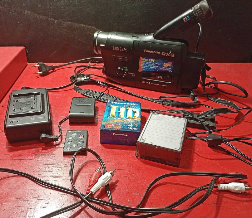 Легендарна відеокамера Panasonic RX3 як історичний артефакт
