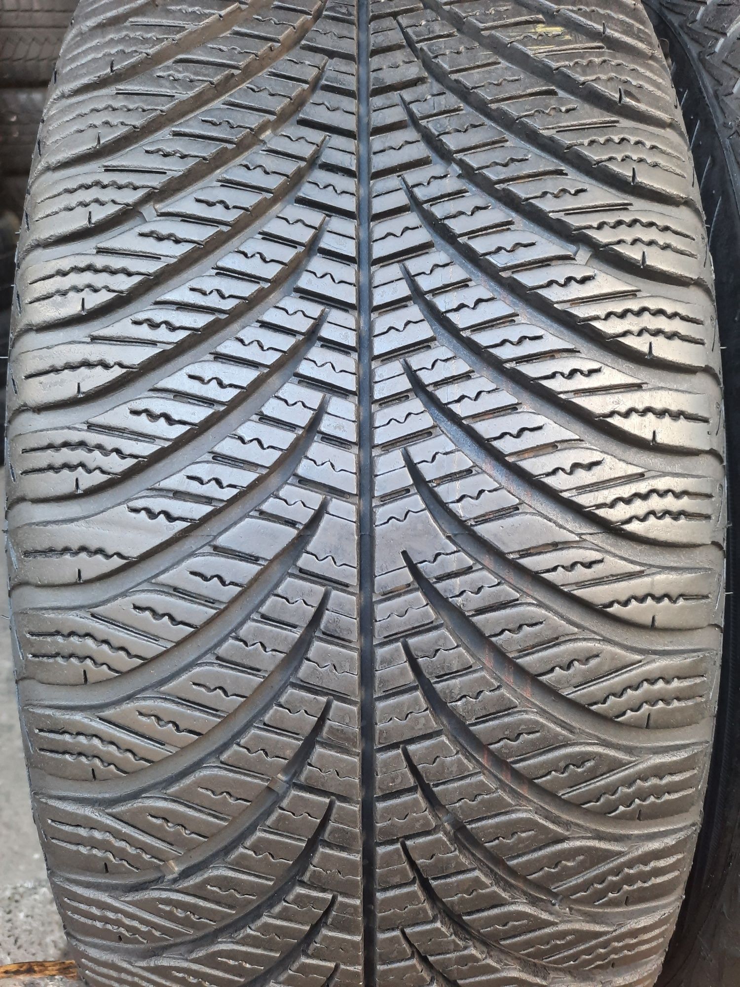 Всесезонні шини 205/55 R16 94V Goodyear Vector 4Seasons Gen-2 XL 2шт.