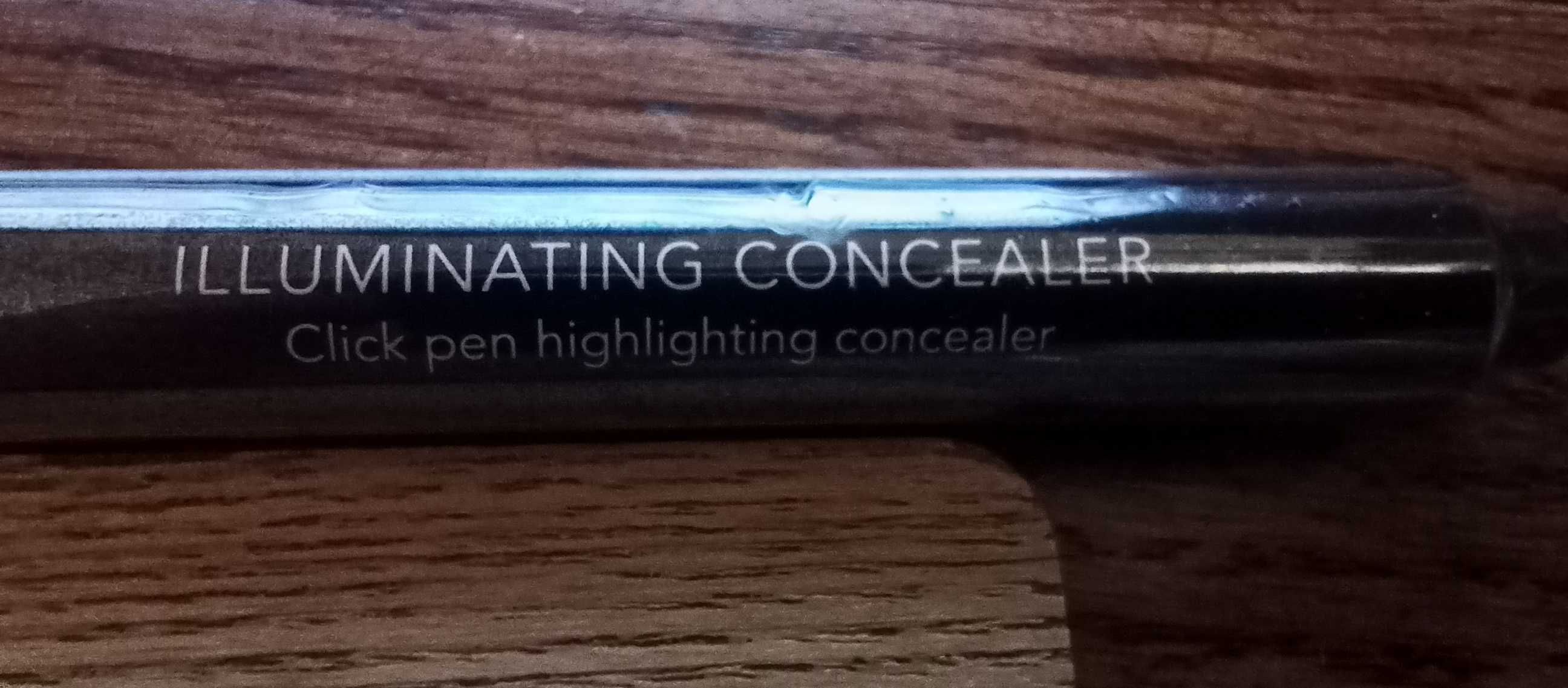 Douglas Illuminating Concealer kolor 30 Warm Sand