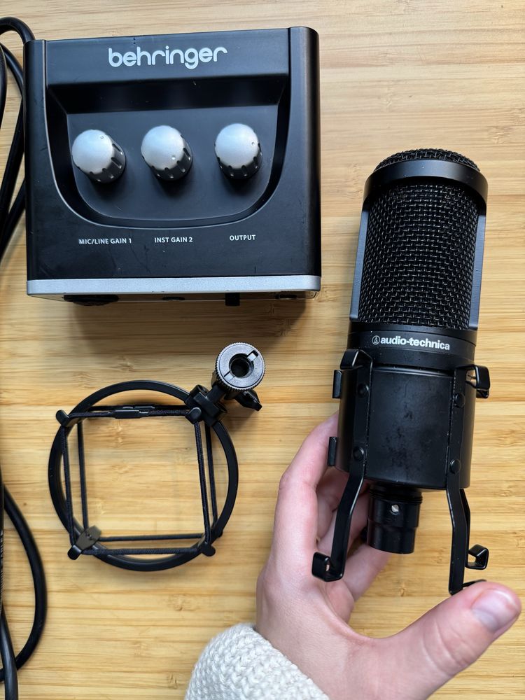 Mikrofon pojemnościowy i karta dźwiękowa Behringer Audio Technica