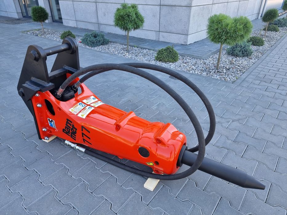 Młot hydrauliczny wyburzeniowy Rammer 777 390 kg do koparko ładowarki