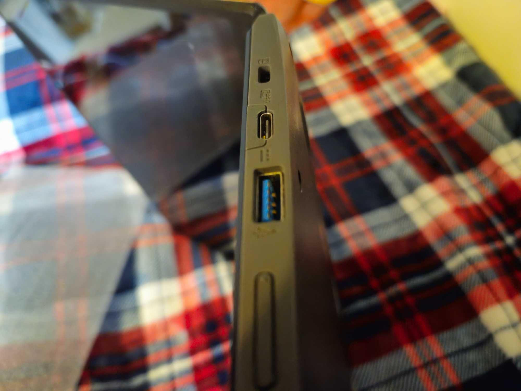 Acer Tableto-Laptop USB x2/MicroSD/C/słuchawki + Obrotowy ekran