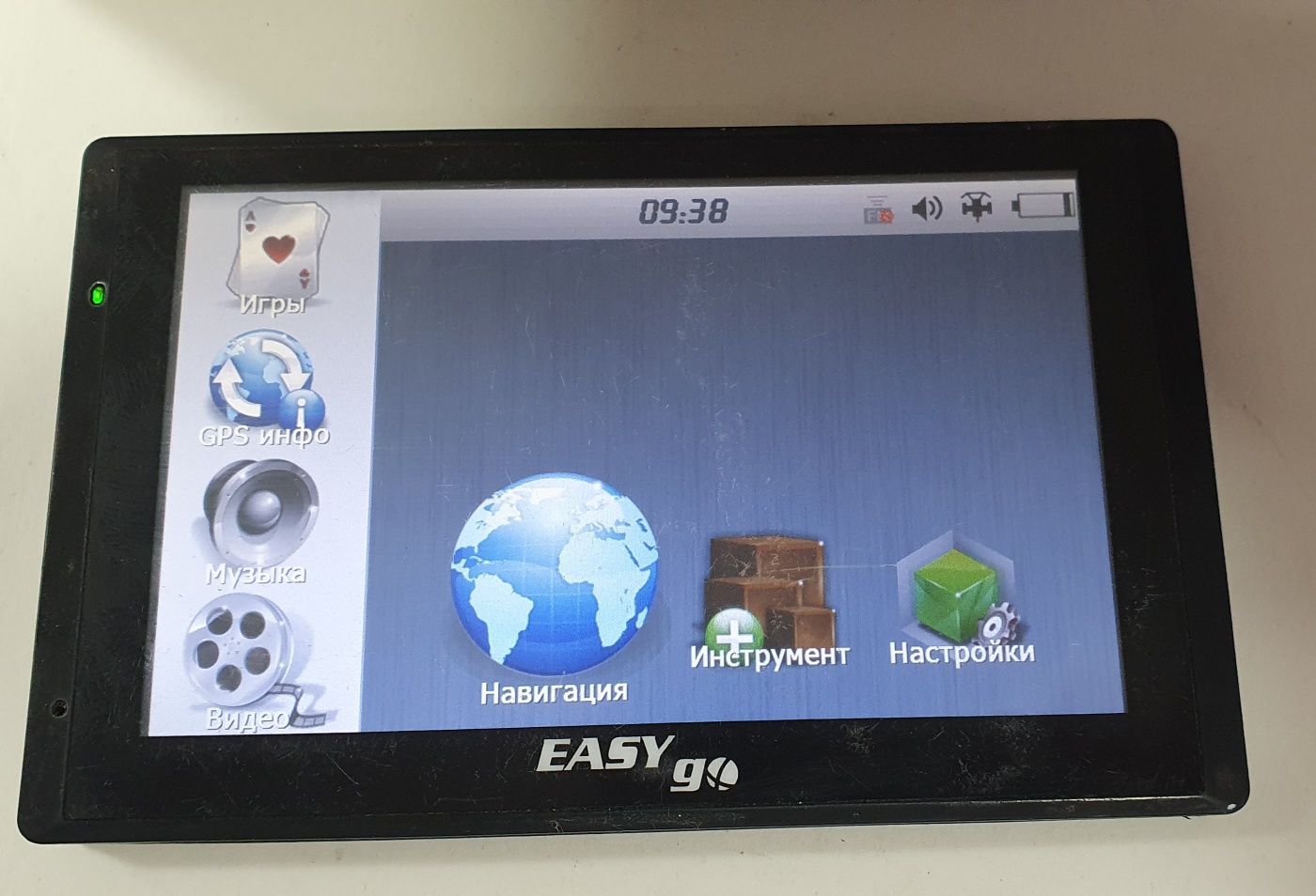 GPS навигатор EasyGo 520