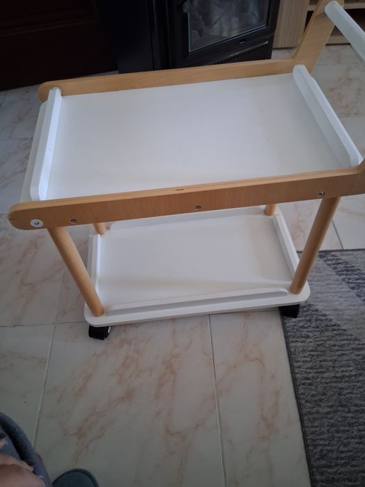 Vendo carrinho para criança brincar. Todo em madeira nom estado