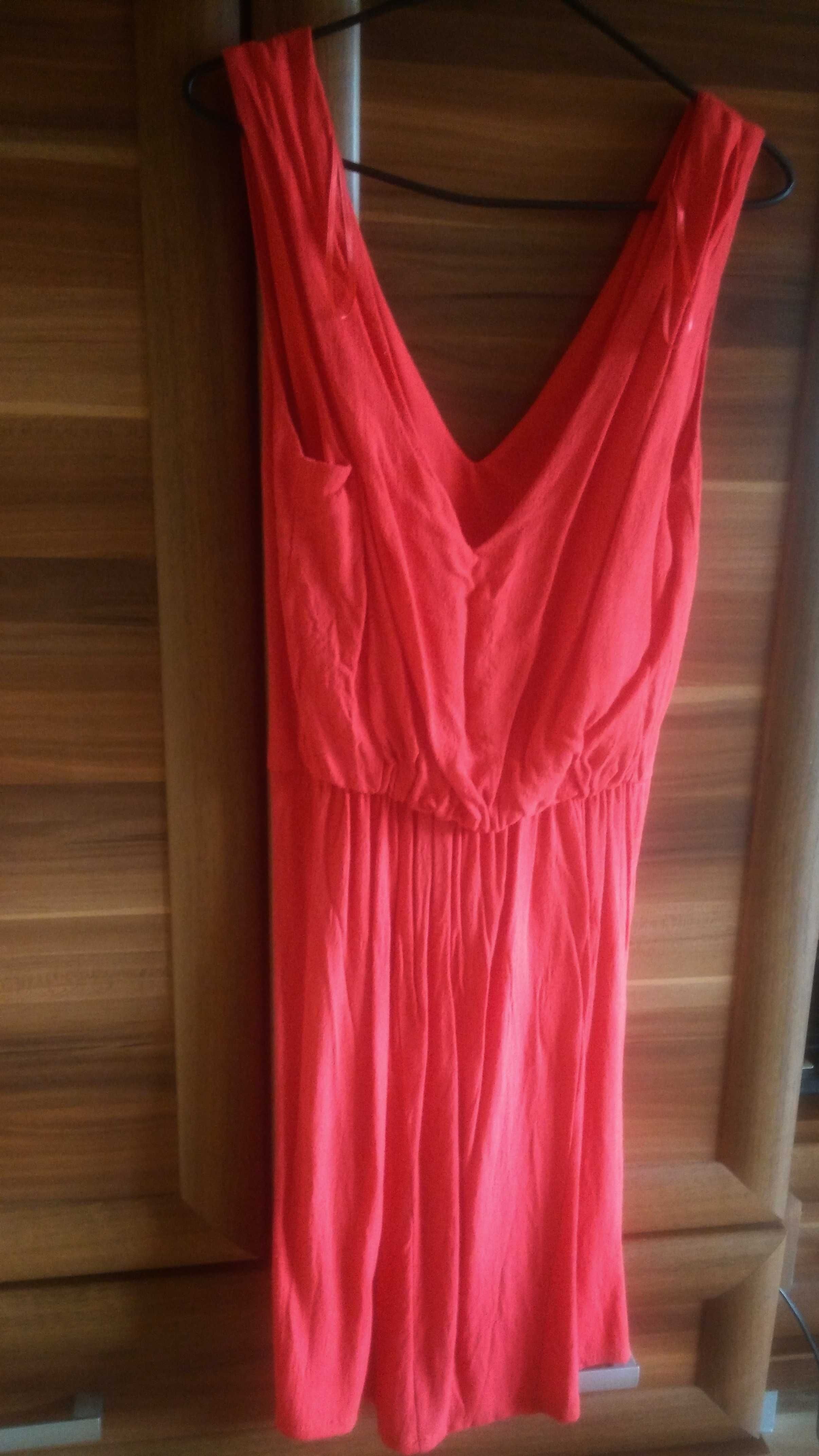 Sisley czerwona sukienka mgiełka