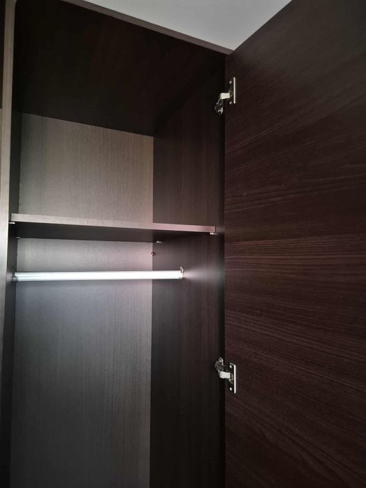 Szafa brązowa  3 drzwiowa