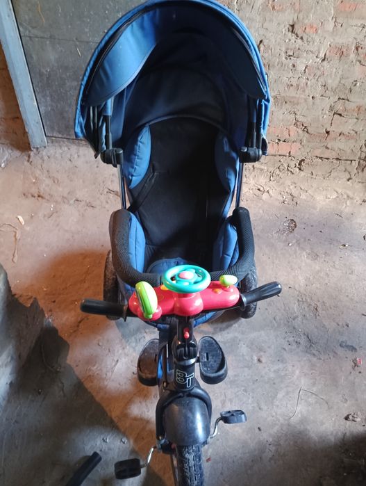 Дитячий велосипед-коляска ,з батьківською ручкою