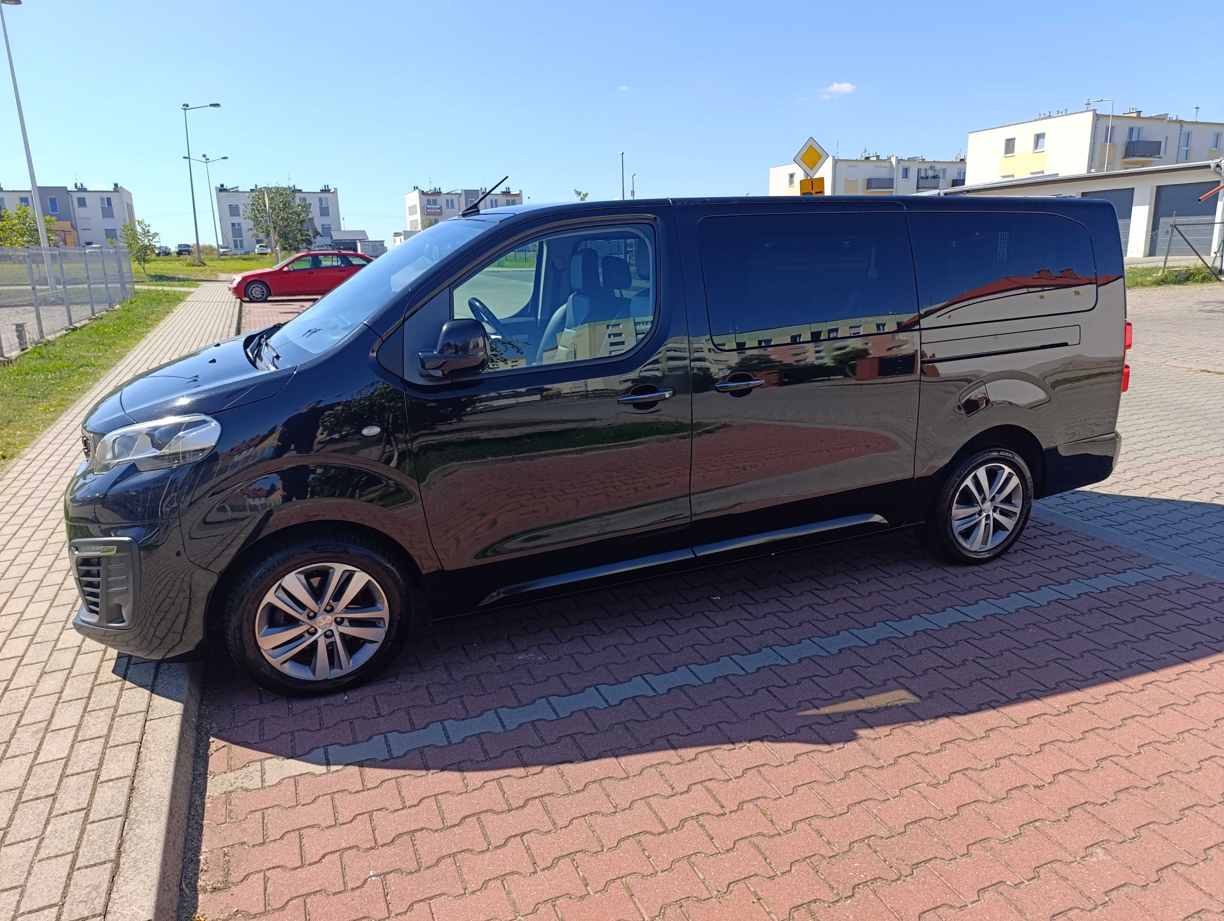 Peugeot Traveller BUSINESS VIP LONG AUTOMAT 6 OS. 2019r. 180KM FV23%