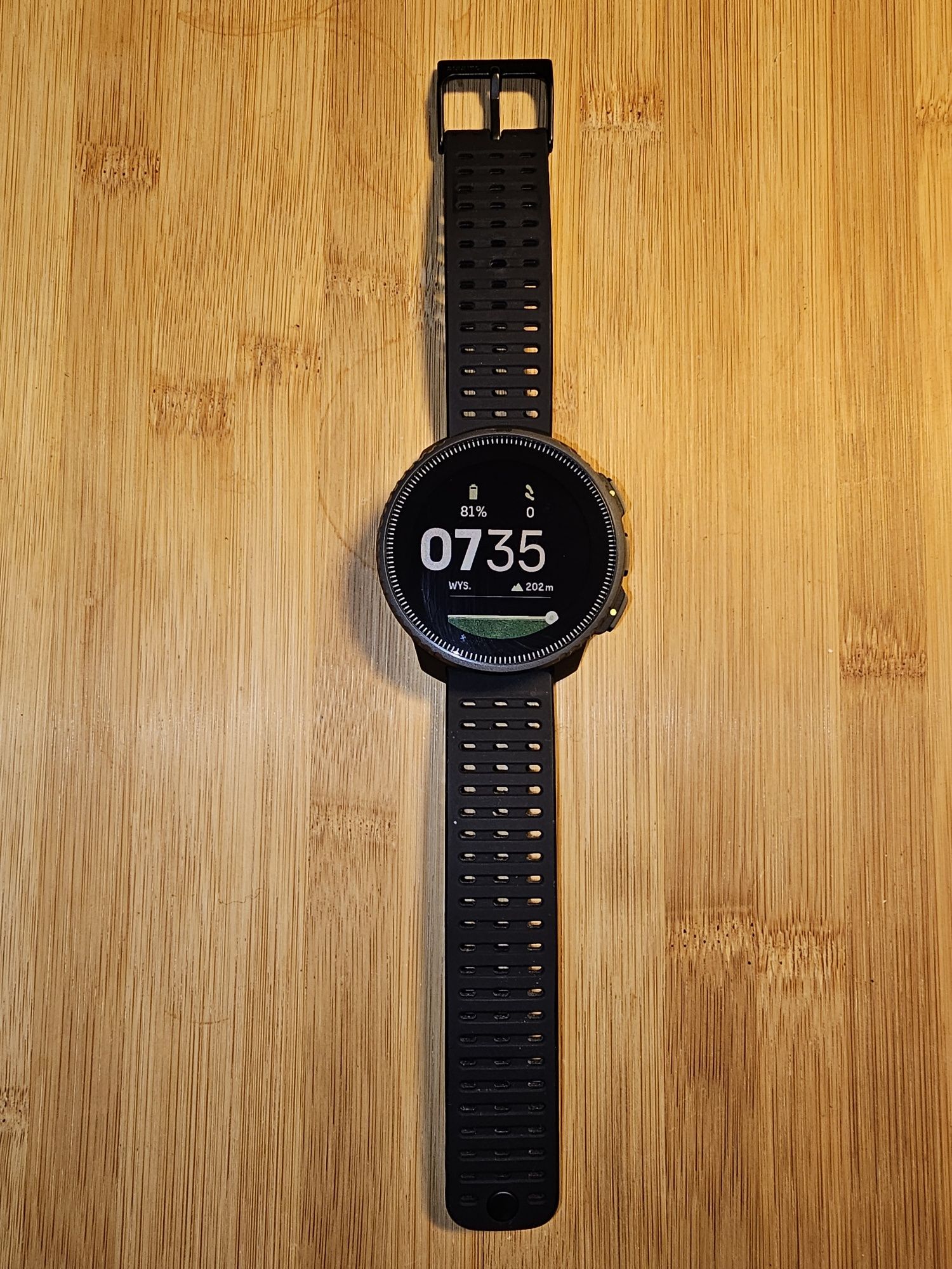 Sunto Vertical Black , Sunto 9 Peak Pro Black .