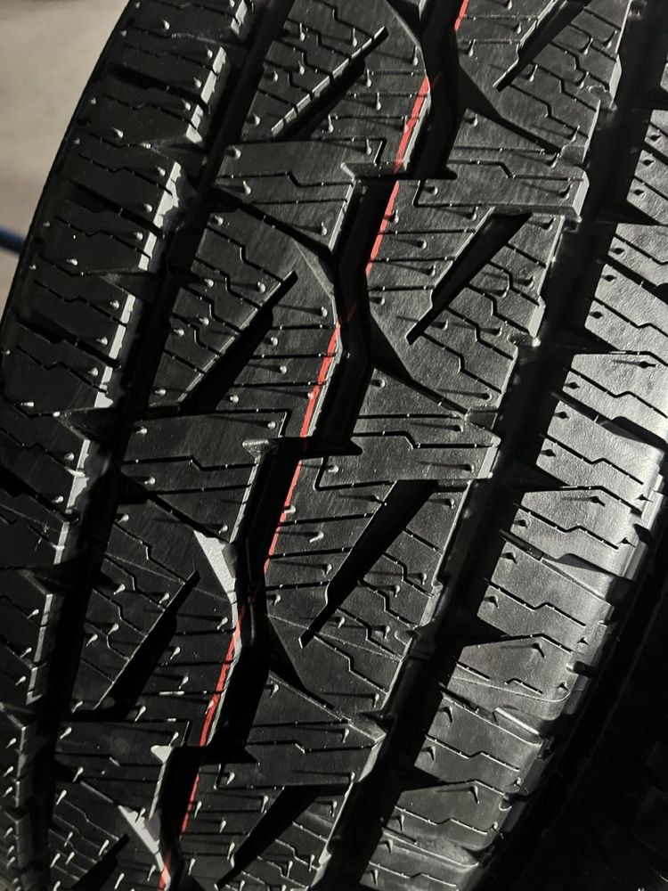 205/70/15 R15 Bridgestone Dueler A/T 001 4шт нові