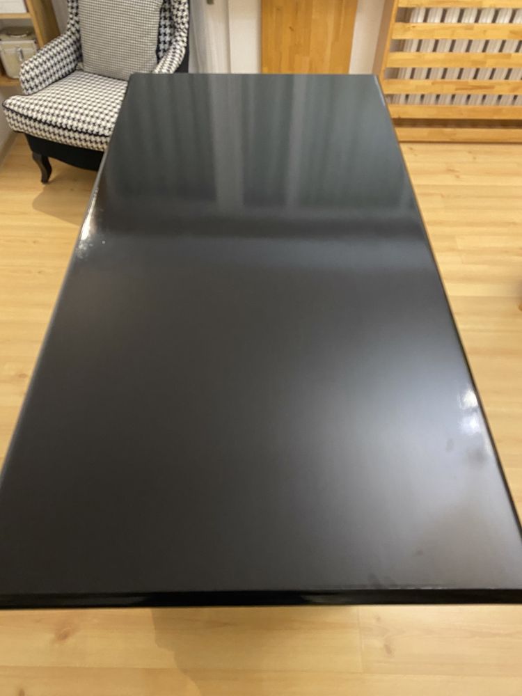 Piękny stół drewniany Czarny