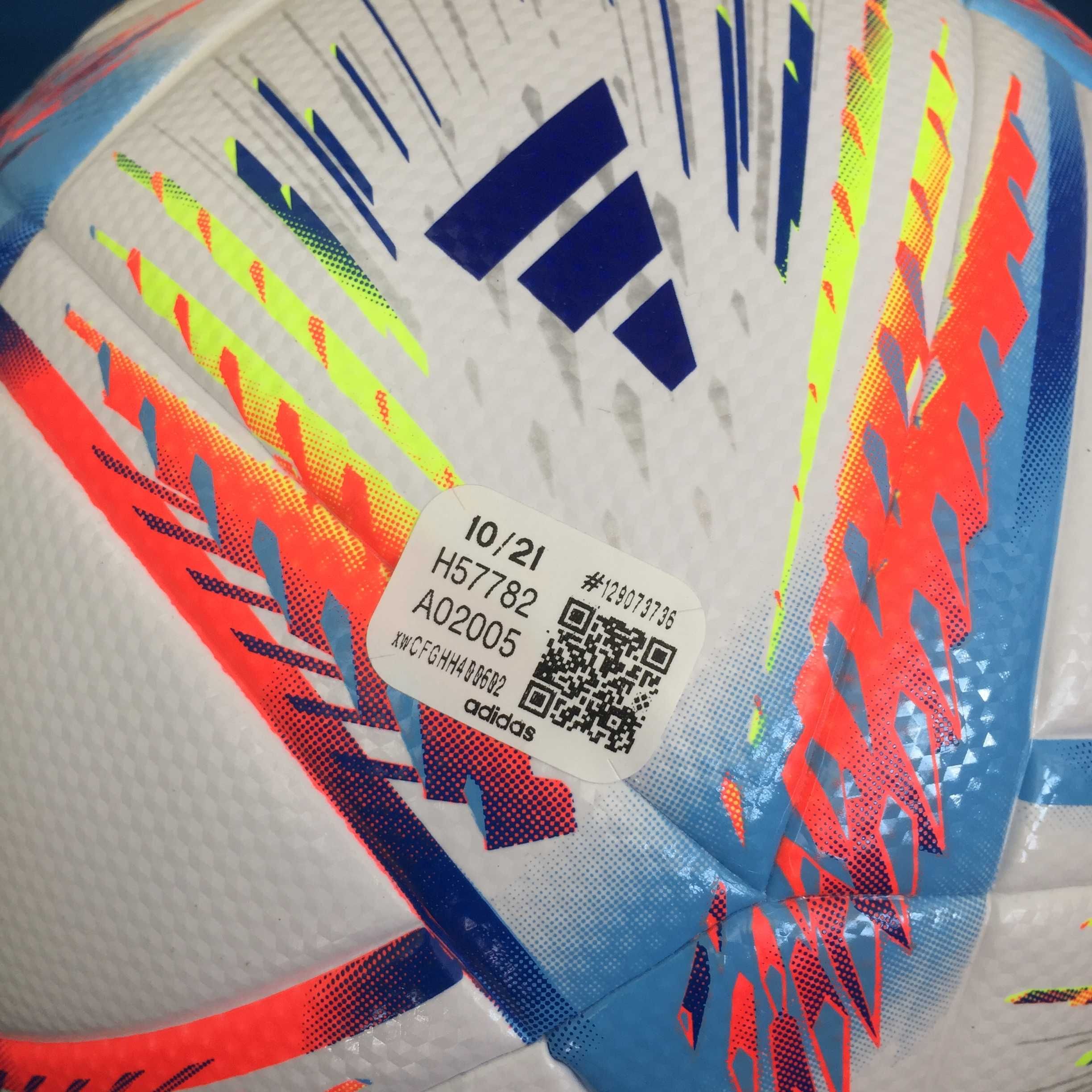 Мяч футбольный Adidas 2022 World Cup Al Rihla League BOX H57782