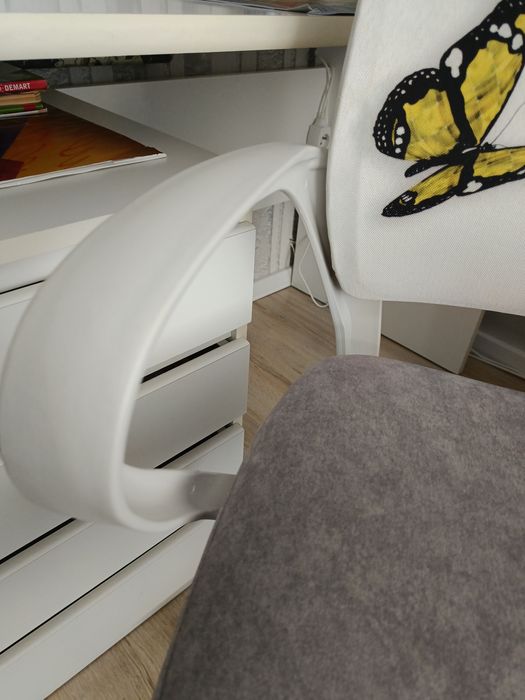 Fotel na kółkach do pokoju dziecięcego