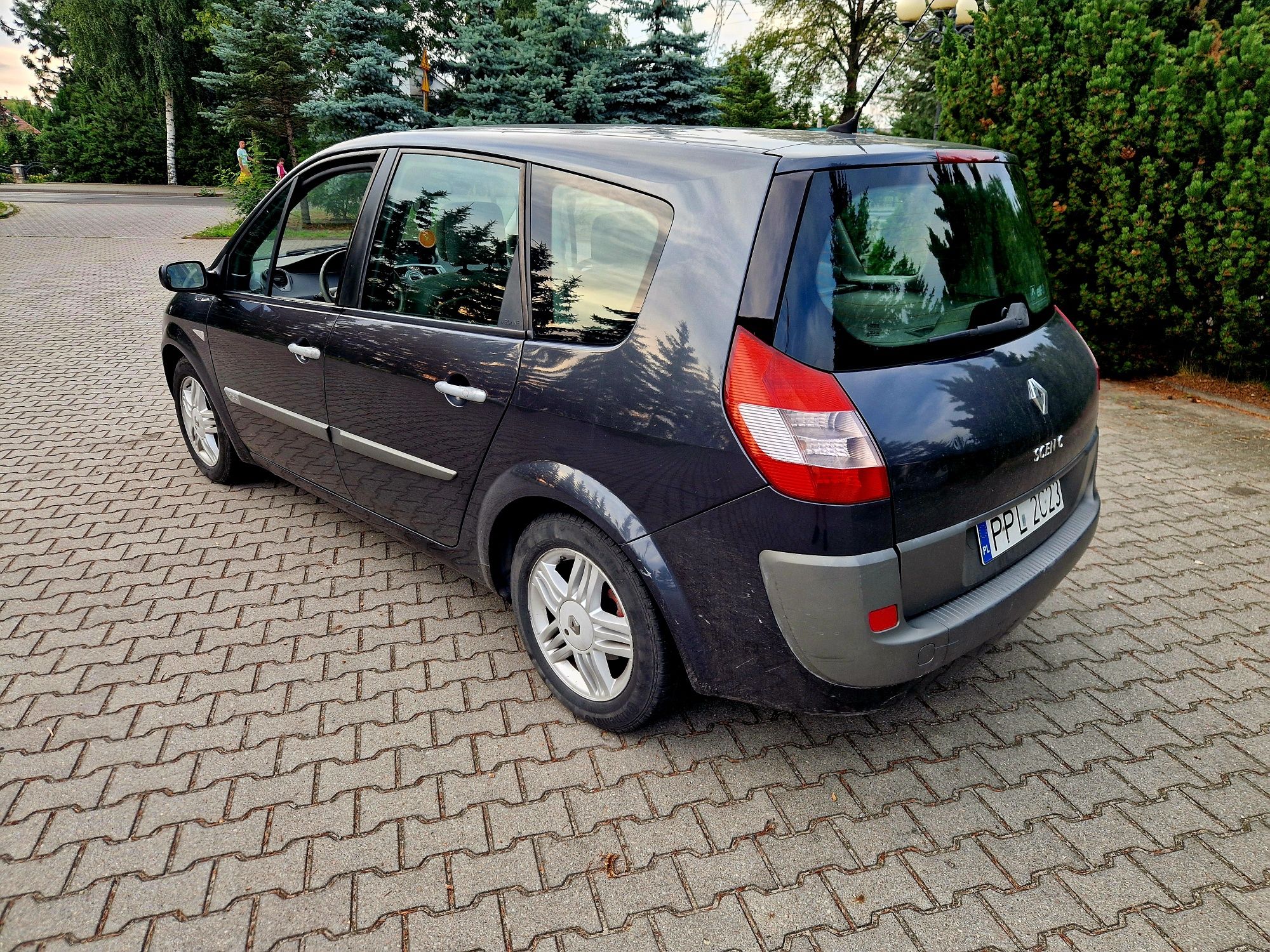 Renault Scenic 1.9 dCi 120 km klima Navi Alu