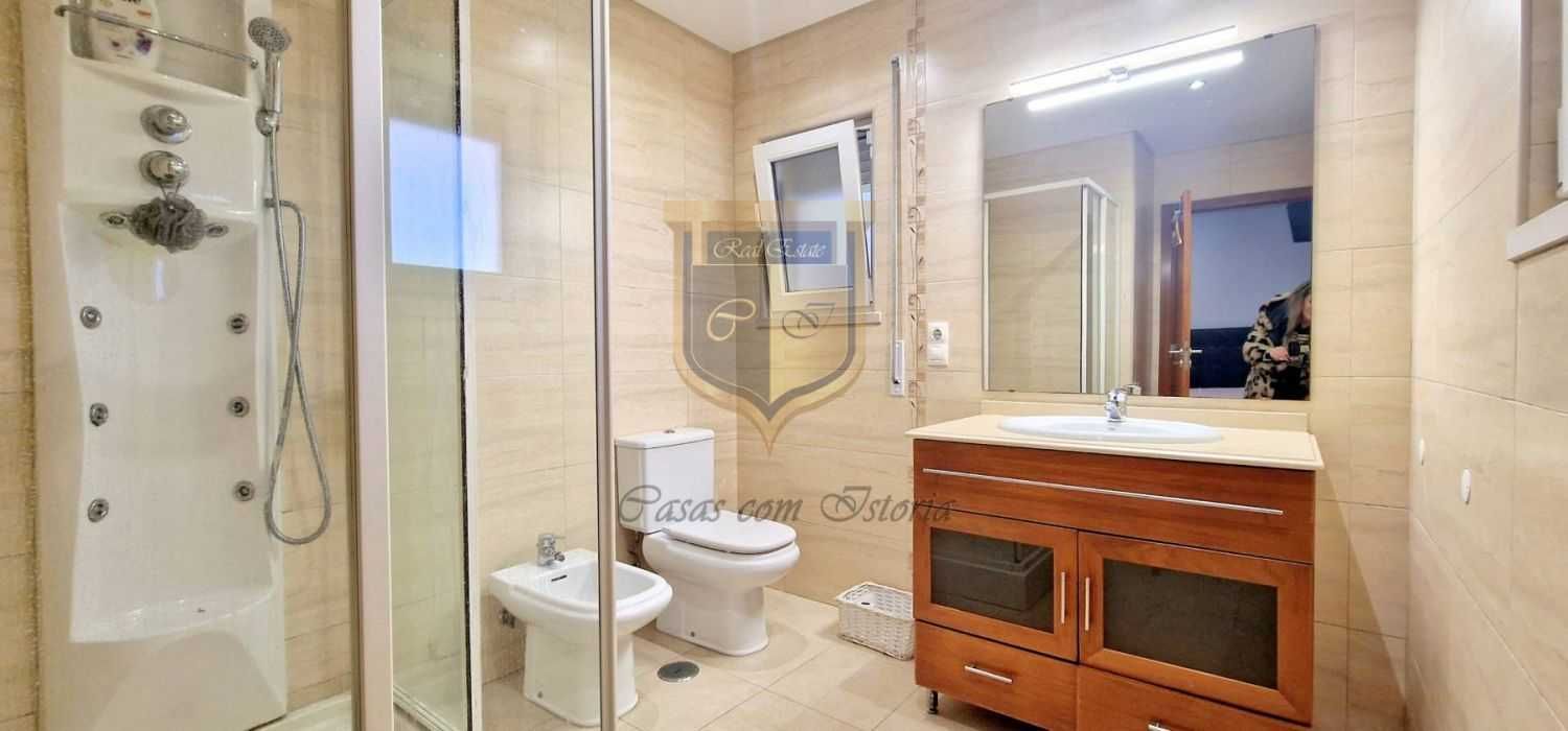 Vivenda V3+1 em condomínio privado c/ piscina - Ponte do Rol