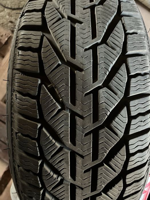 Зимова гума. Стан новий