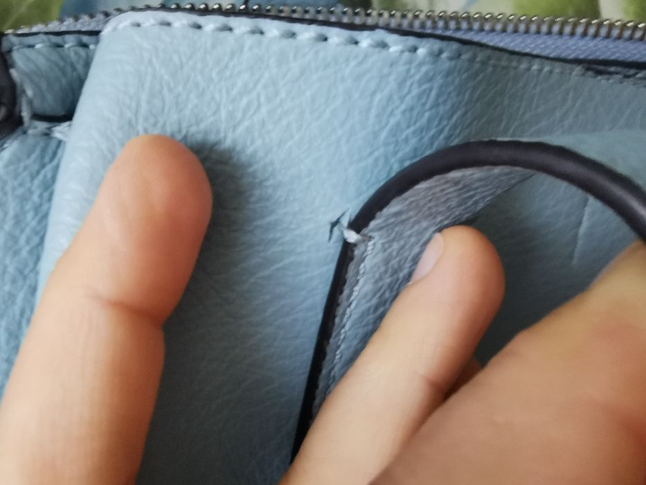 GUESS-śliczna błękitna torebka, średni rozmiar