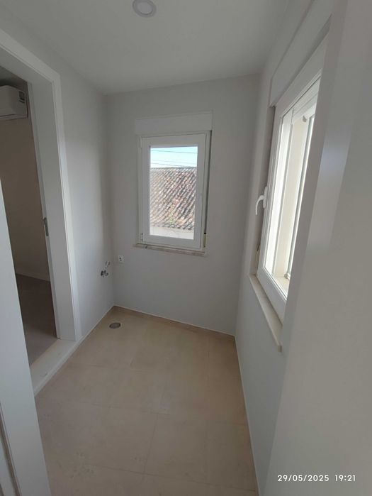 Arrenda-se T1 (Enxara do Bispo – Mafra - Lisboa)