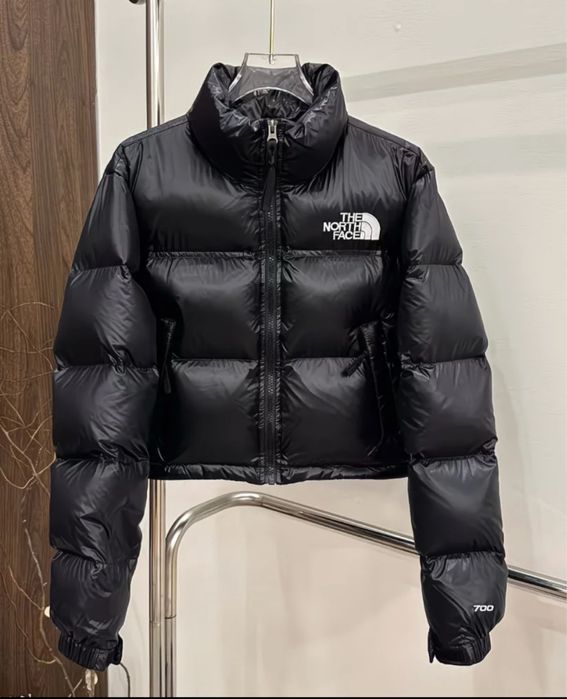 Короткий жіночий пуховик, чорний, білий куртка tnf the north face 700