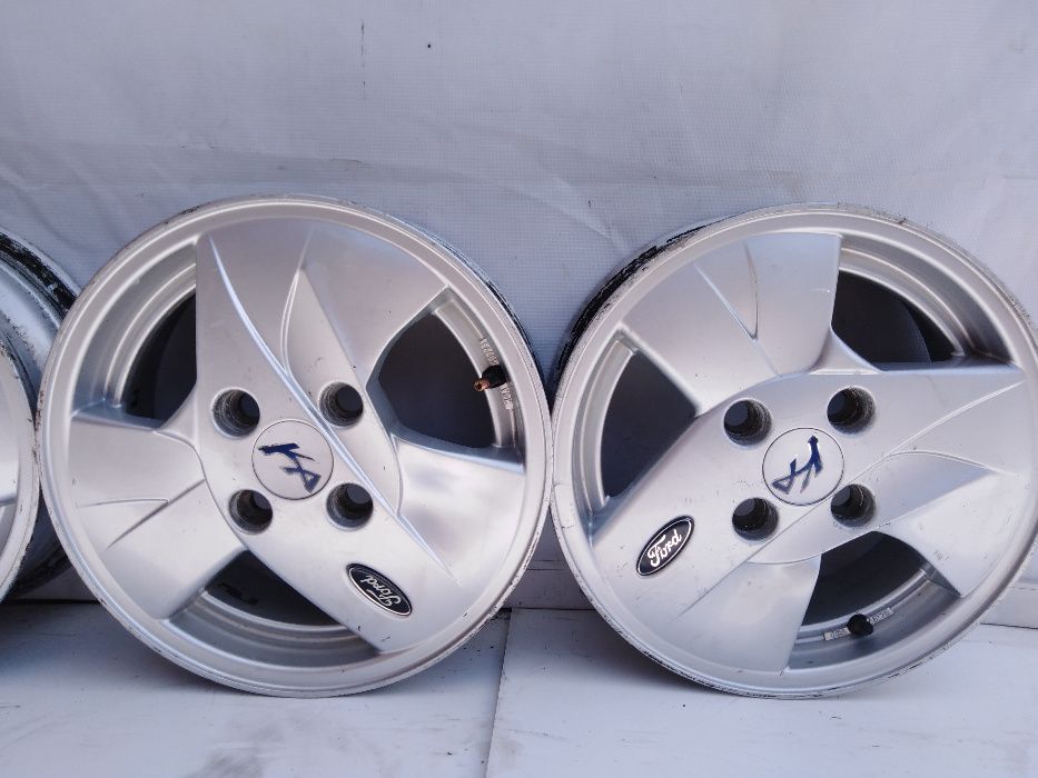 Komplet ALUFelg FORD KA 5Jx14 4x108 ET36 Adax Koźle