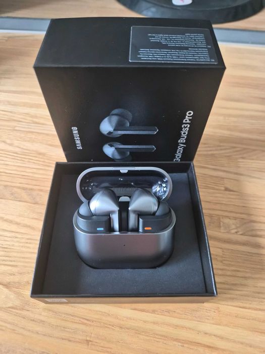 Nowe Samsung Galaxy Buds3 Pro SM-R630 Silver Słuchawki Bezprzewodowe