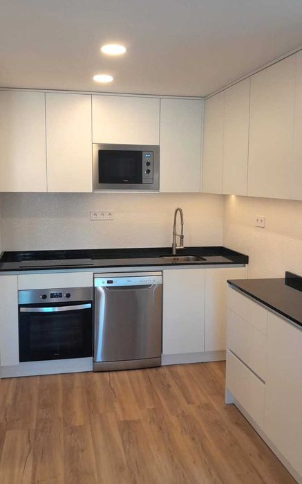 Fabrico e instalação de Roupeiros, Cozinhas, Móveis por medida