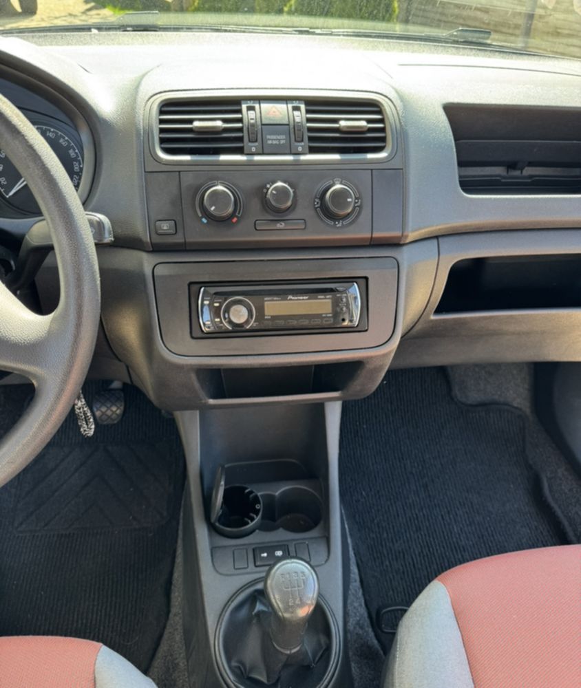 Продам своє авто Skoda Fabia