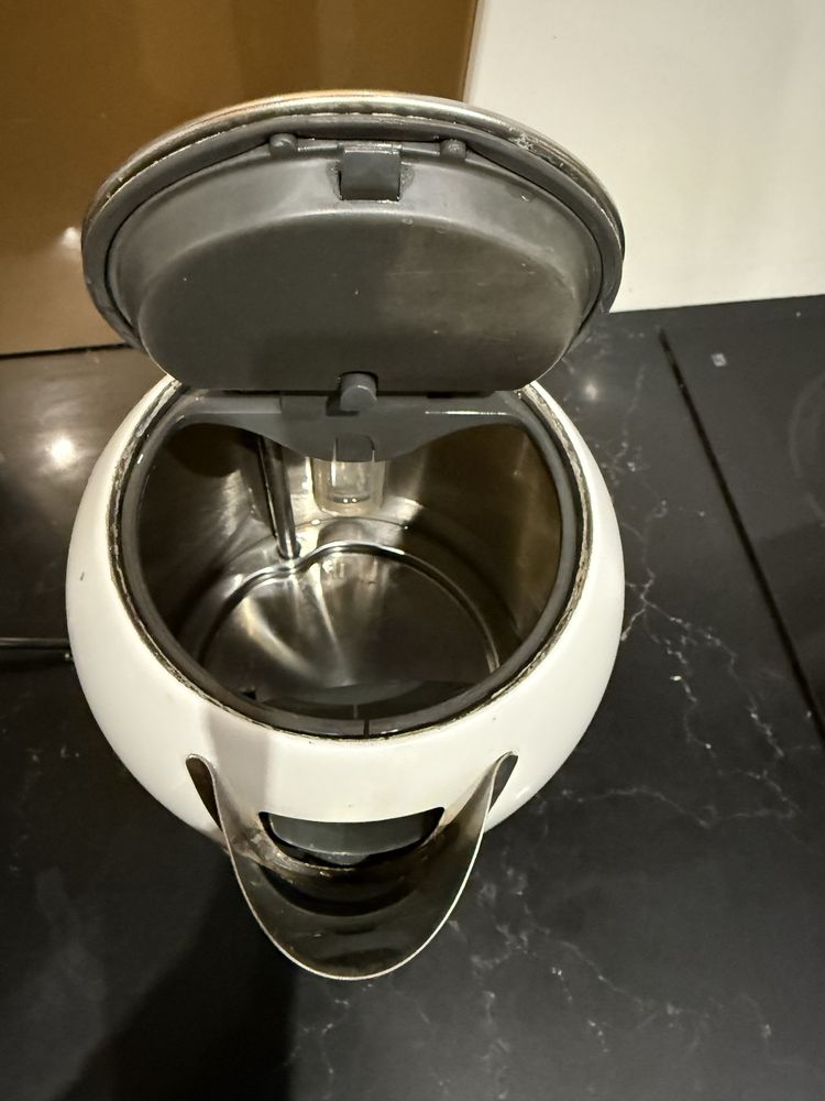 Чайник электричний Kenwood, об - 1,6 л метал