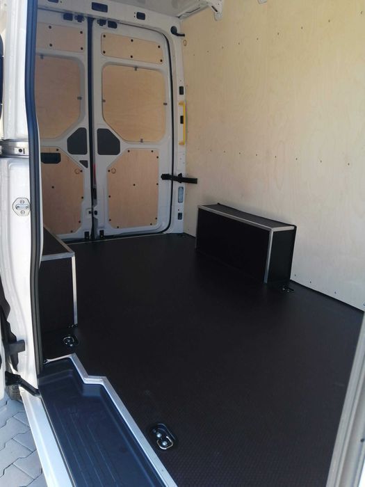 Zabudowa auta dostawczego VW Crafter L4 sklejka 6,5mm // KNAUTECH